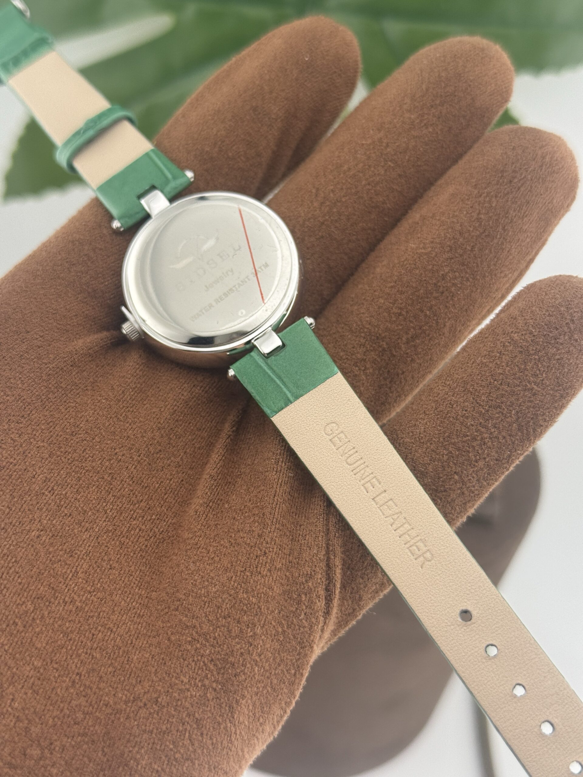 ساعه جلد طبيعي - الصورة 2